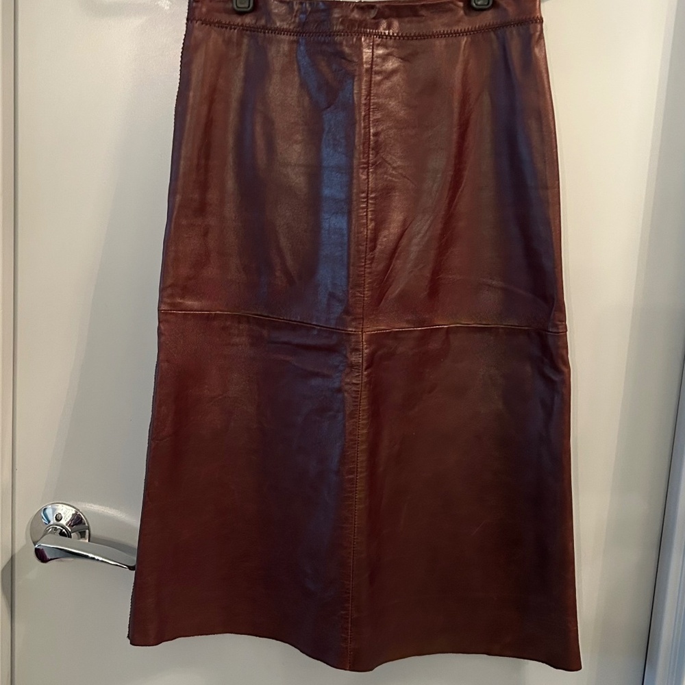 VINTAGE LEATHER MIDI SKIRT, GAP, OXBLOOD HUE, SIZE 1
